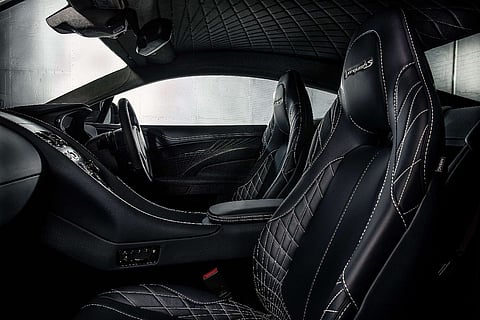Aston Martin Vanquish S: Com a Ferrari na ‘mira’