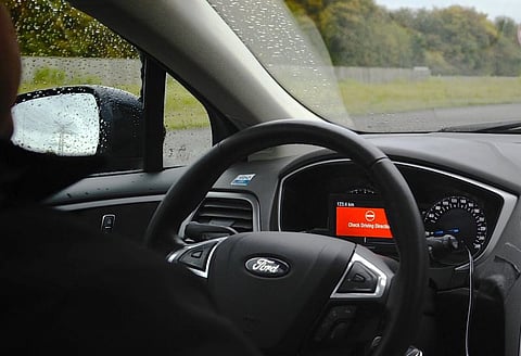 Vícios de condução que podem estragar o seu automóvel
