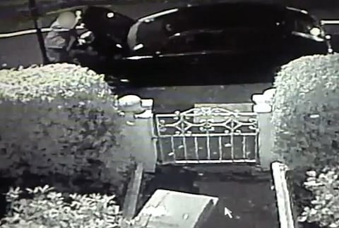 Três minutos chegam para o roubo insólito de um capot