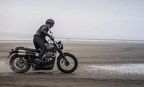 Nova Triumph Street Scrambler com visual mais radical