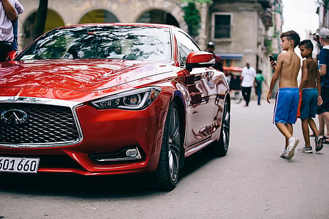 Infiniti leva primeiro carro americano a Cuba após 58 anos
