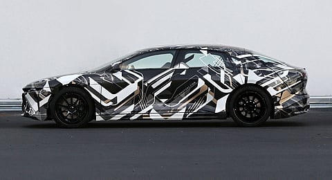 Nova rival da Tesla promete maior autonomia elétrica e 1000 CV