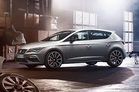 SEAT Leon Cupra sobe parada para os 300 CV