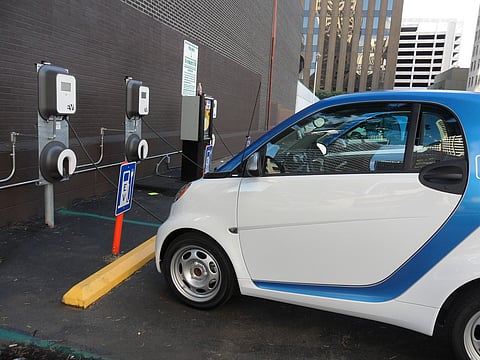 Telemóveis recarregados em segundos e carros elétricos em minutos