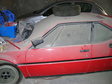 Encontrado BMW M1 escondido em celeiro há 34 anos