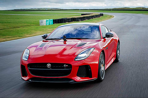 Jaguar renova F-Type