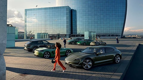 Porsche vai encerrar concessionários na China em 2025