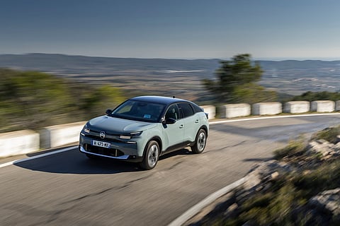 Citroën ë-C4 e ë-C4 X já disponíveis nos stands nacionais