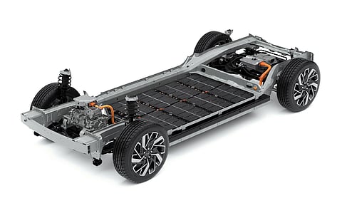 Hyundai vai apresentar a sua primeira bateria de estado sólido