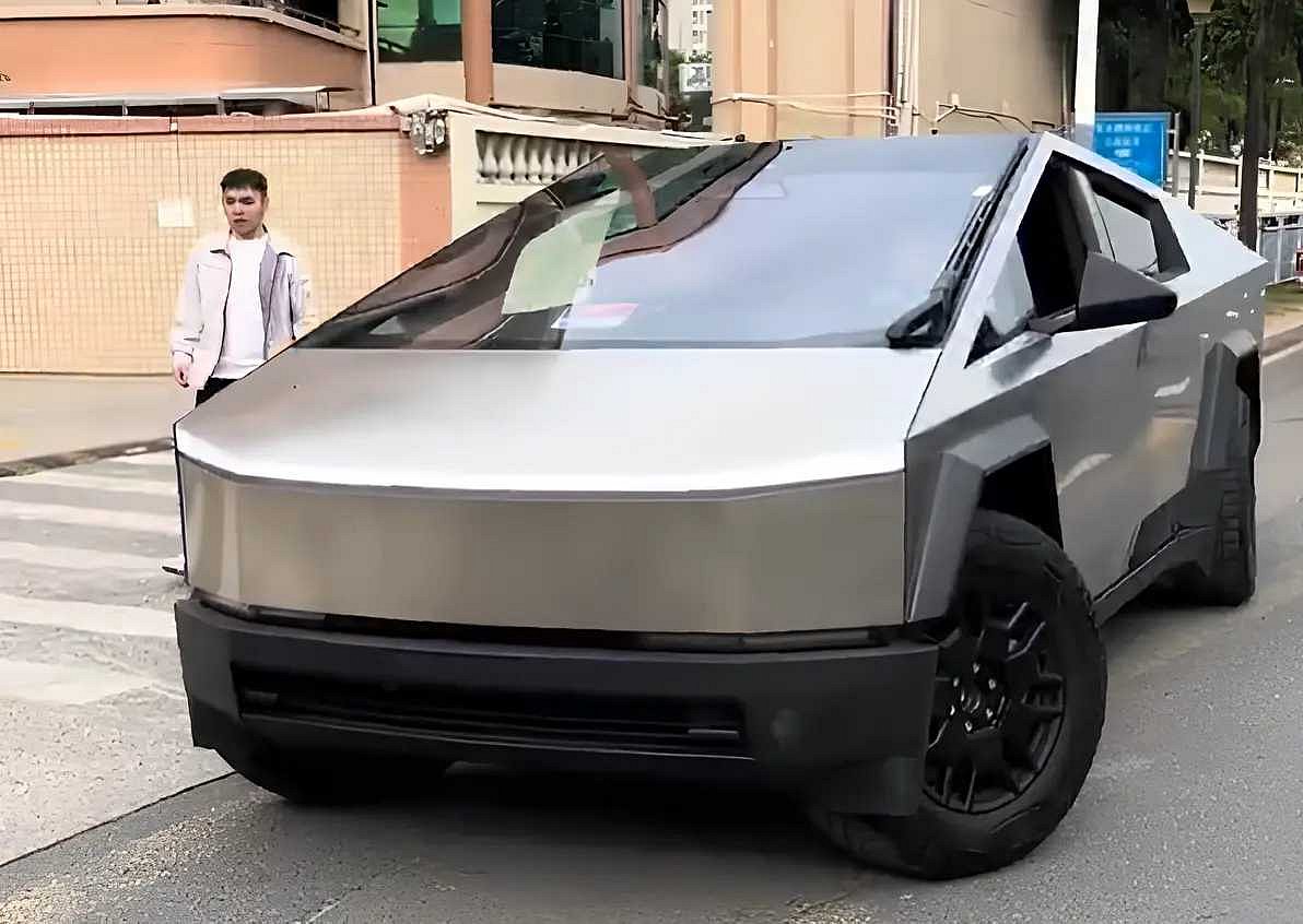 Tesla Cybertruck com quebra nas vendas torna-se um 'flop' ao nível do mítico Ford Edsel