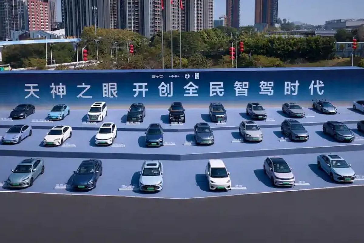 Gigantes alemães procuram resistir à ofensiva global chinesa no mercado automóvel