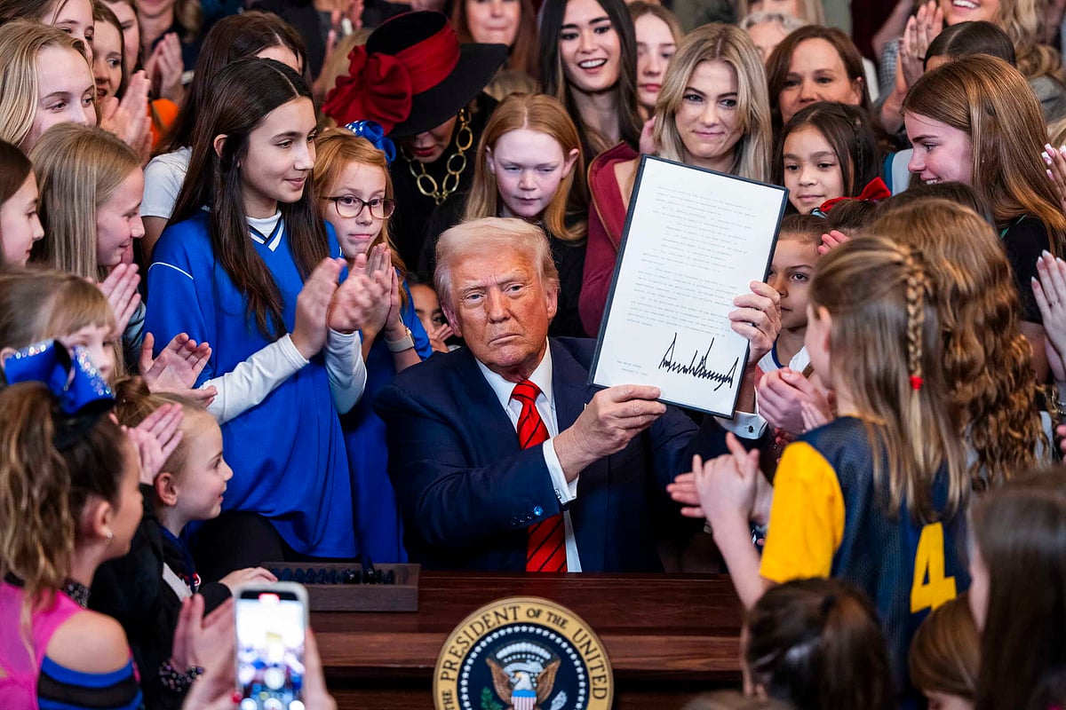 Trump anuncia portagem de 20% sobre todo o comércio do Estreito de Ormuz