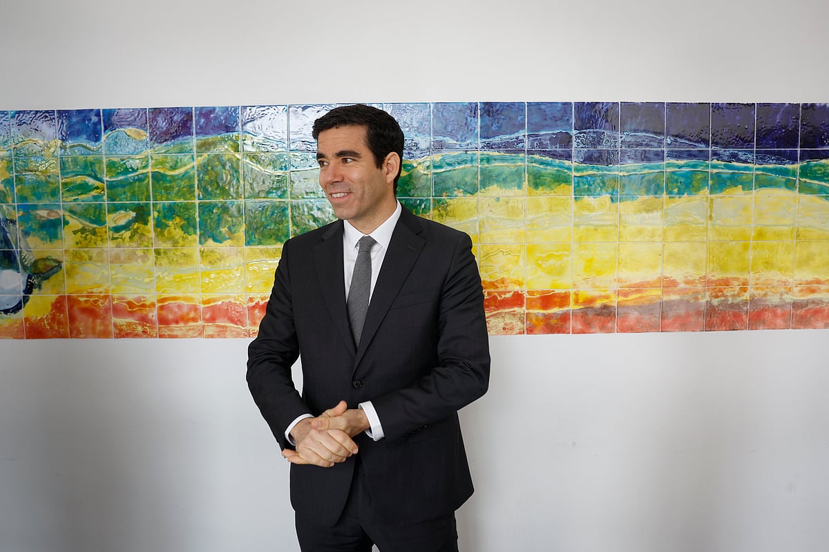 Minister of the Presidency says the State can help the media without interfering or creating dependencies