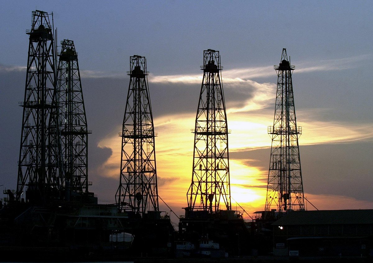 Guerra no Médio Oriente ajuda gigante petrolífera saudita Aramco a registar aumento de 44% nos lucros