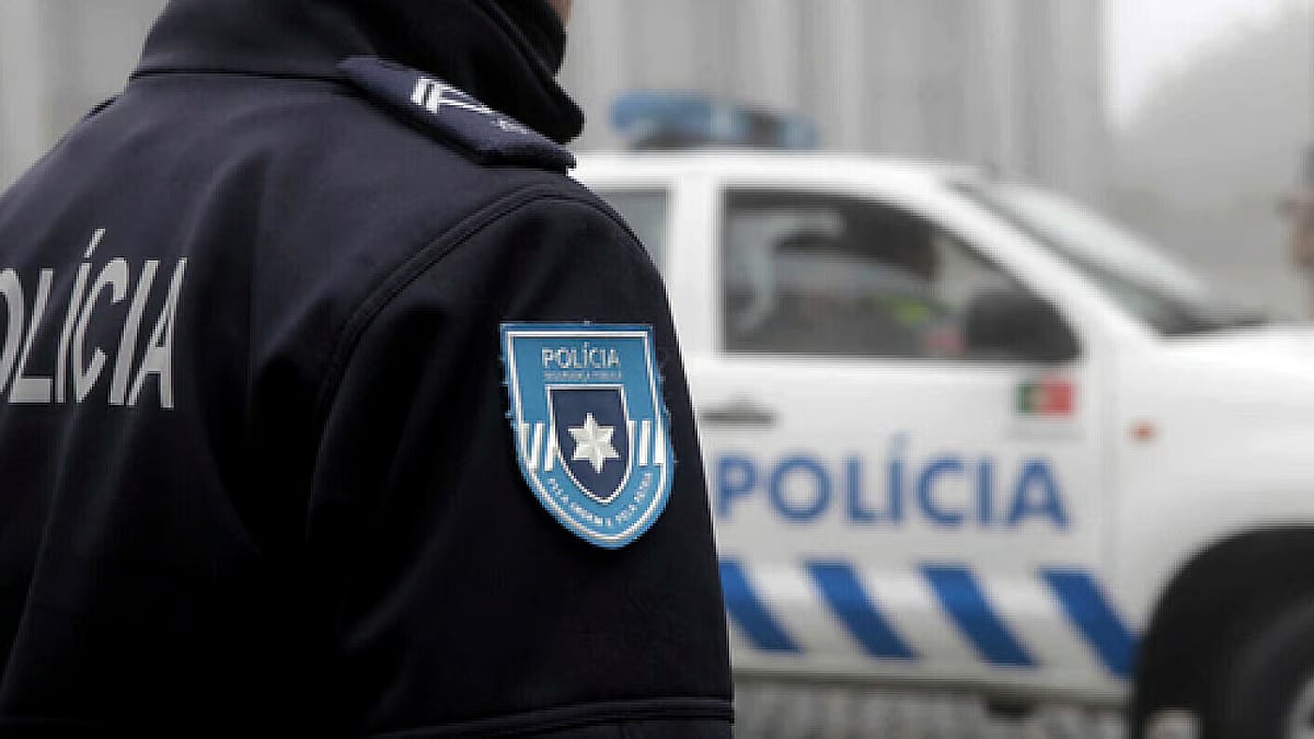 Car stolen in Rio de Mouro tracked by GPS and suspects caught in Caldas da Rainha