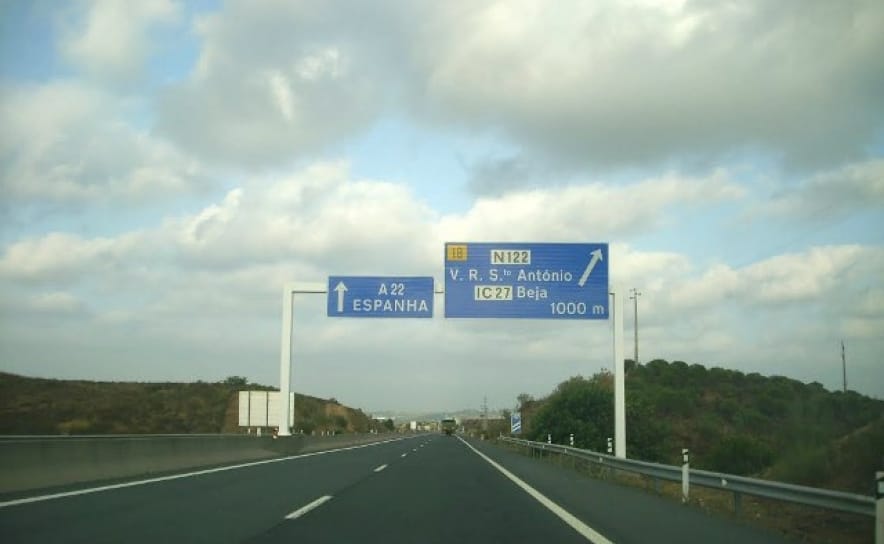 Via do Infante sees more traffic and more accidents after toll removal