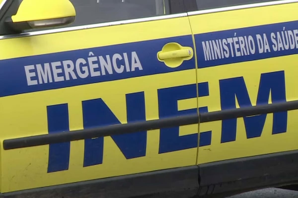 Man dies after falling from a roof in Caxinas