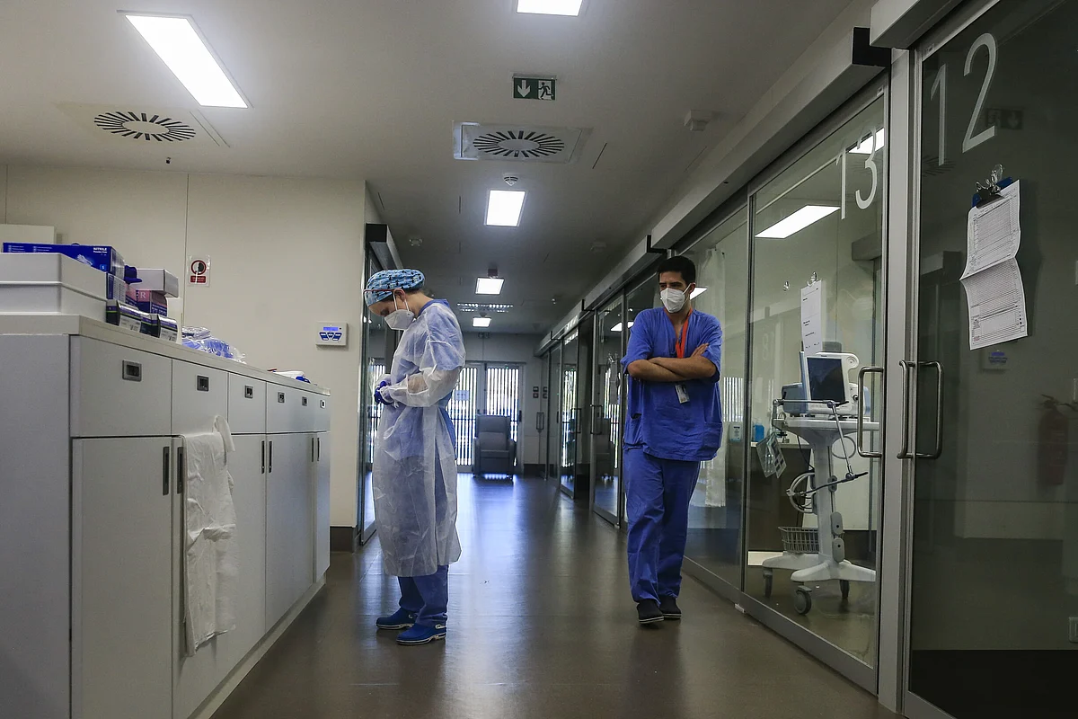 Pandemia de COVID-19 Deixa Marca Profunda na Saúde Mental de Médicos: Estudo Revela Trauma e Desafios Persistentes