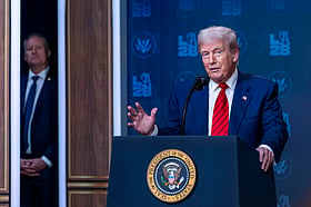 Eua trump declara fim das hostilidades com o irão e contorna necessidade de pedir autorização ao congresso 2026 trump 2 eua trump declara fim das hostilidades com o irão e contorna necessidade de pedir autorização ao congresso o presidente... Iustitia. Bg trump declara fim das hostilidades com o irão e contorna necessidade de pedir autorização ao congresso 2026 2026-05-01 10:43:21 justiça - iustitia. Bg eua
