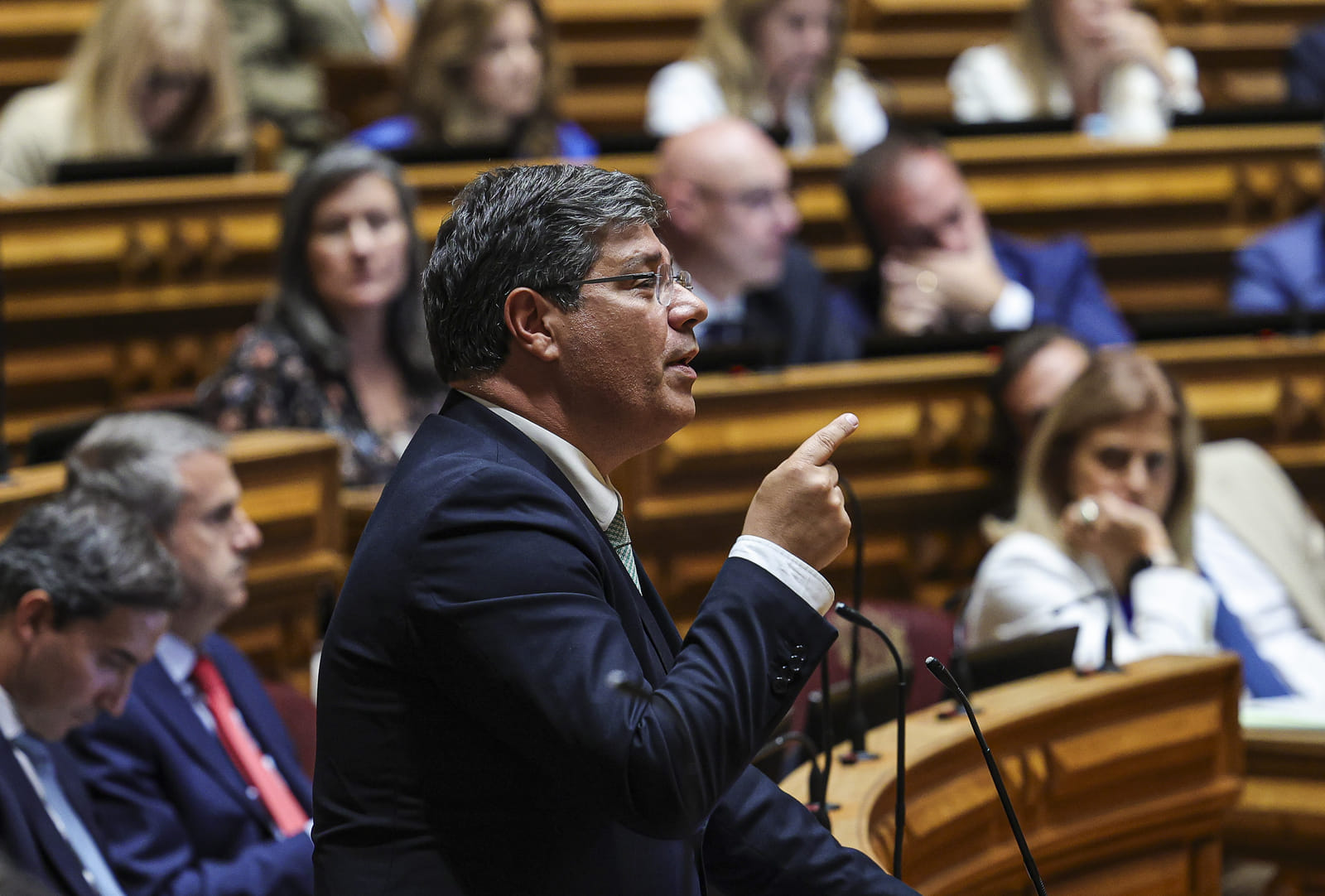 PS understands Tiago Antunes' decision and says it will speak with PSD first regarding the Ombudsman nominee