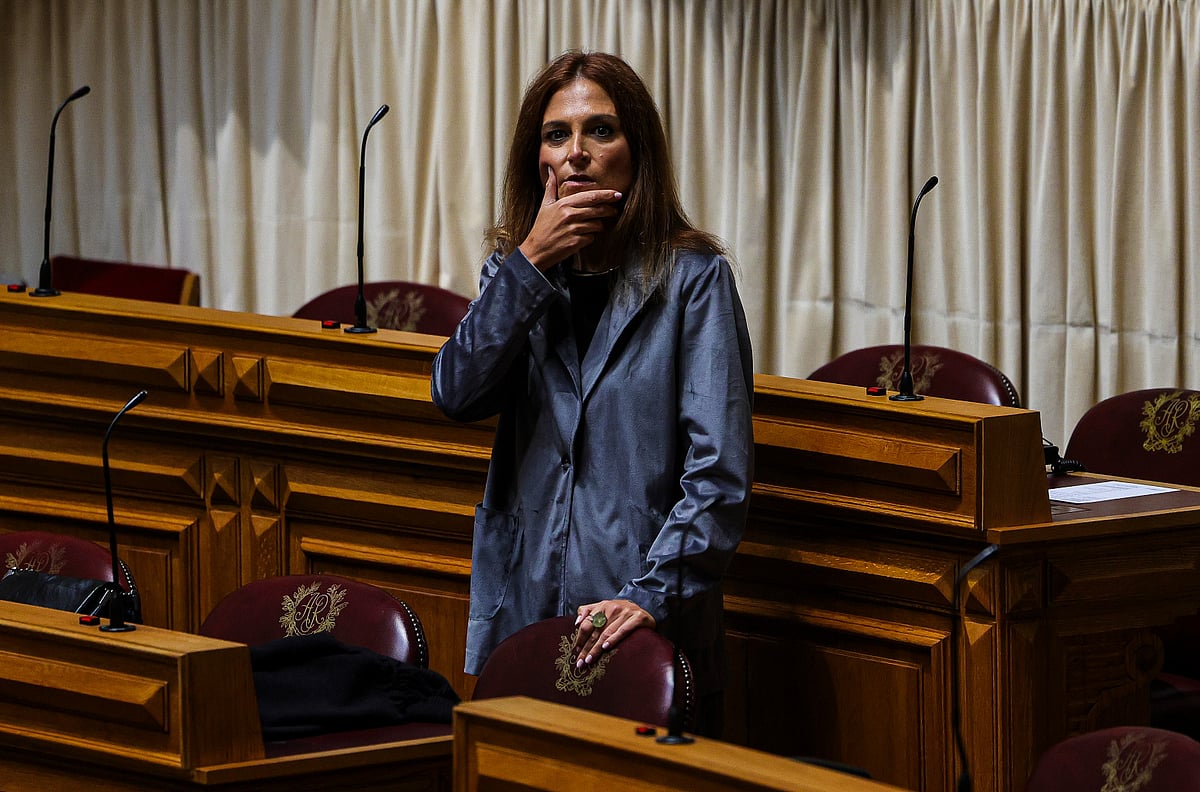 Aguiar-Branco requests inquiry into MP Isabel Moreira's statements following complaint by Hugo Soares