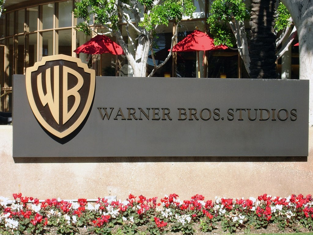 Tribunal dos EUA congela por 14 dias fusão entre Paramount e Warner Bros.