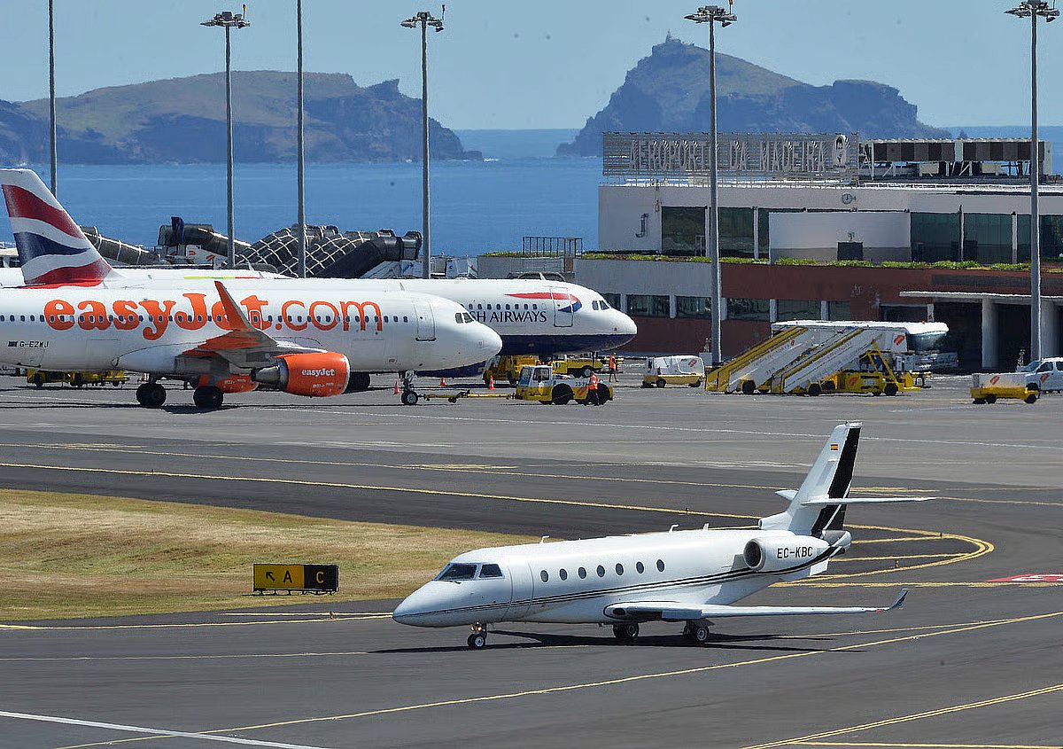 Madeira Civil Protection warns of precautions due to storm Regina. 80 flights cancelled