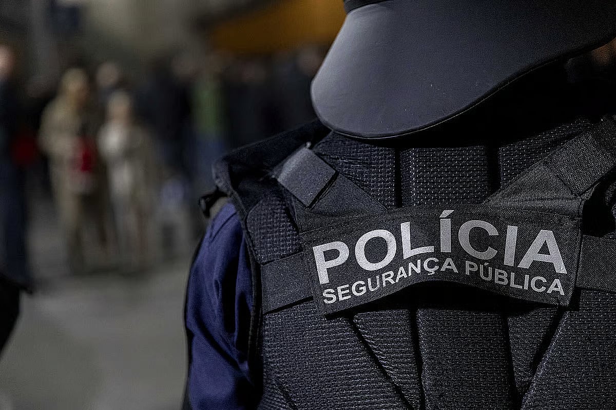 Decretada prisão preventiva para homem que agrediu polícia na Amadora