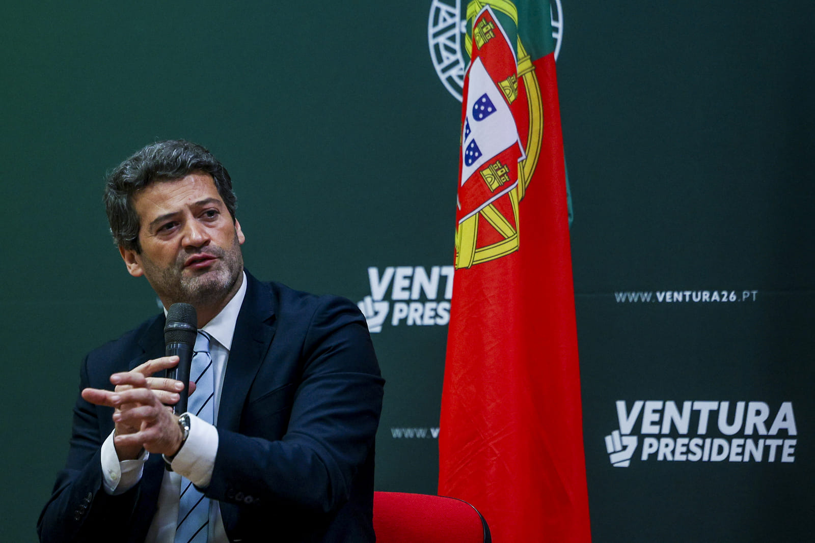 Ventura accepts debate with Pacheco Pereira based on 'facts and documents'