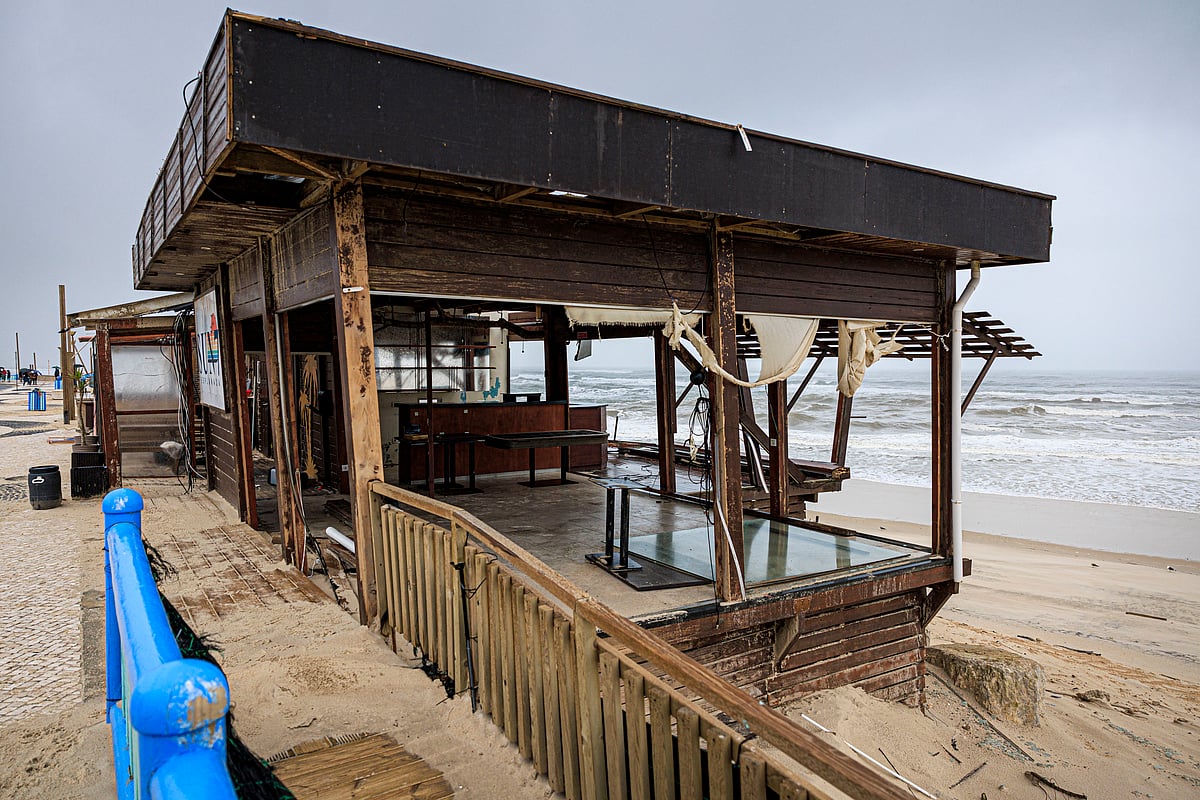 Winter storms reduce operational beaches for 2026 season