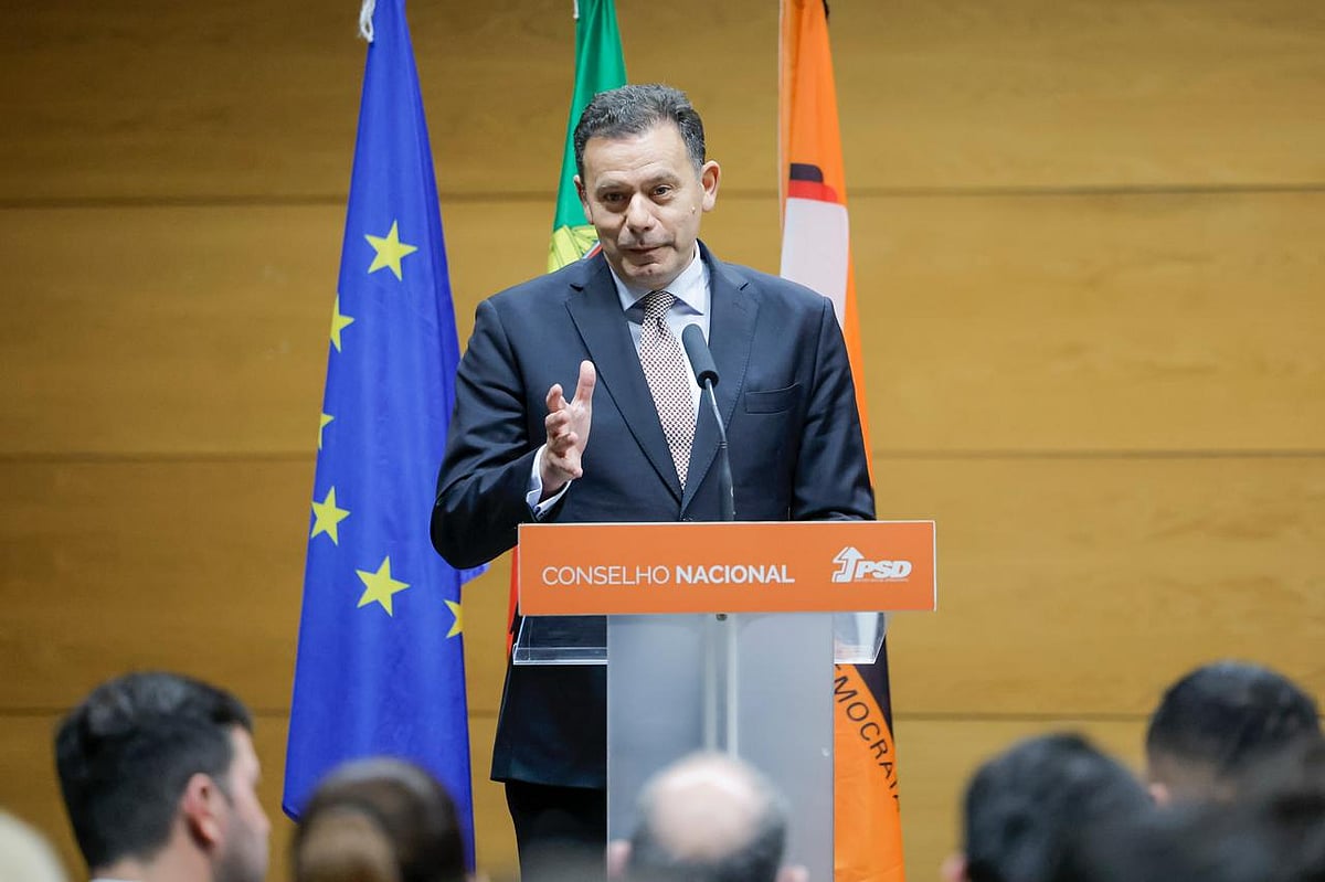 Without mentioning Passos... Montenegro proposes direct elections in the PSD and challenges anyone with a "different path" to step forward