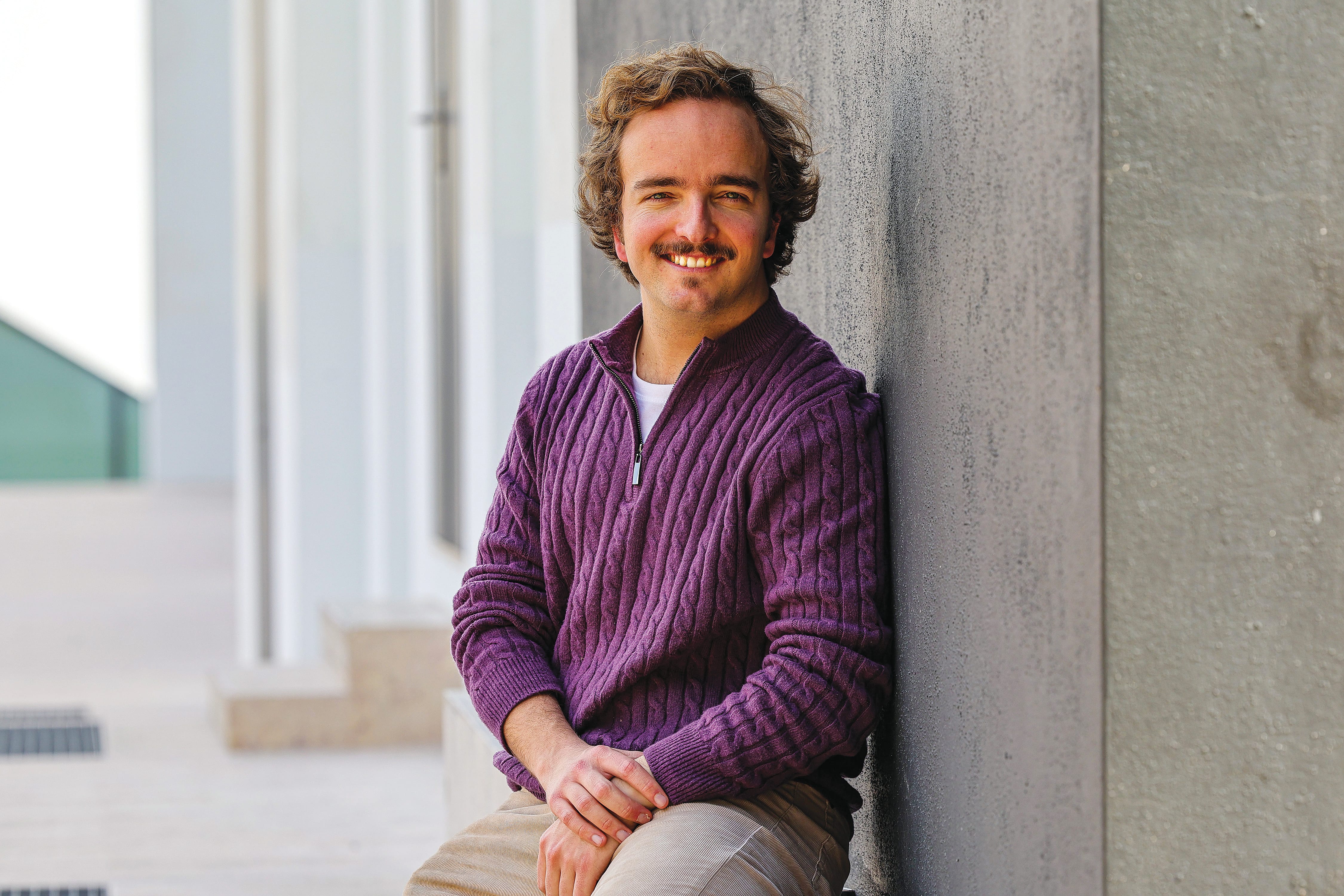 In The Heights tells us about the life of a Latino community in New York and how they face the American Dream