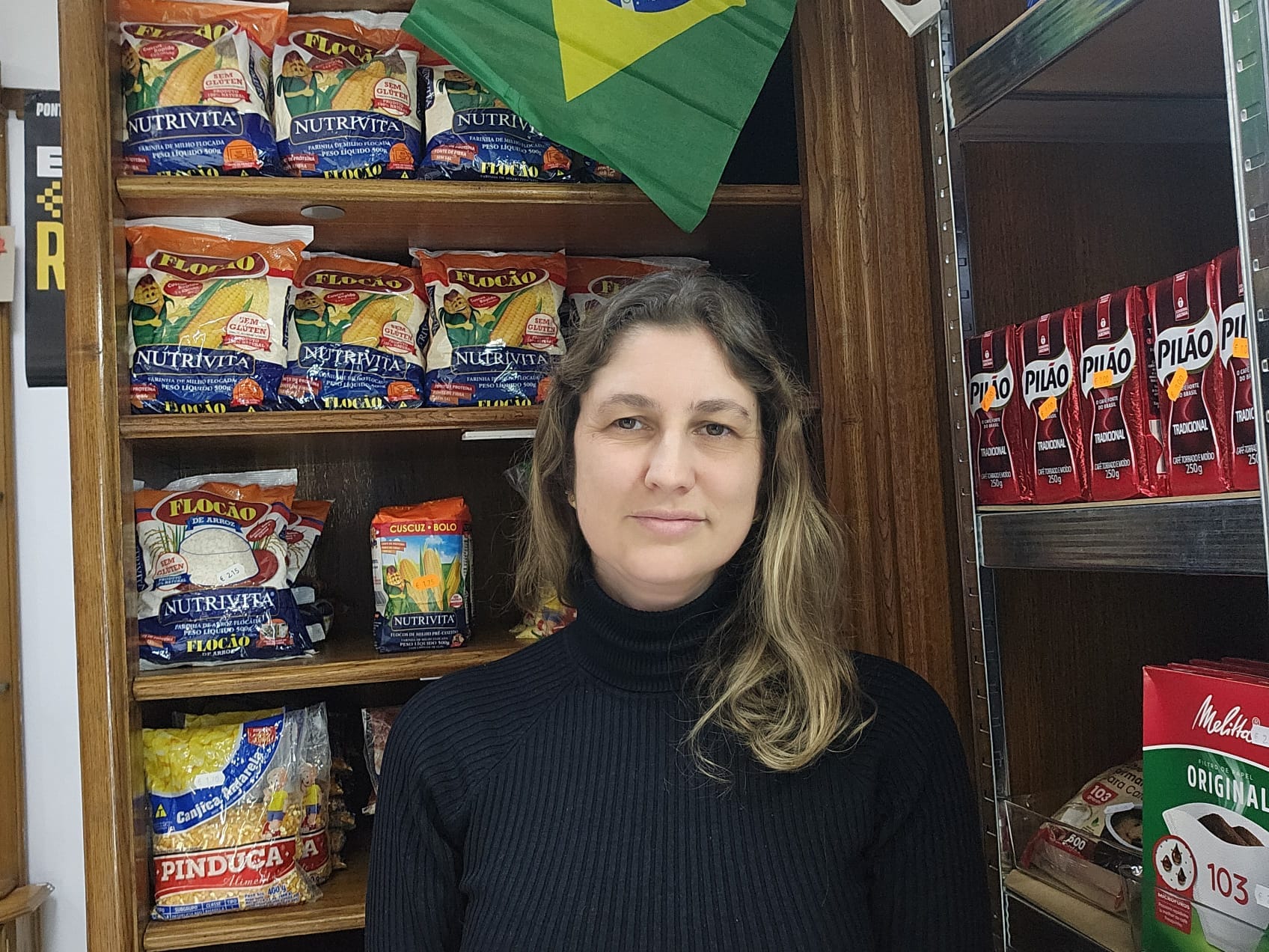 In Fundão, a Brazilian woman promotes integration and fights against 'fake news'