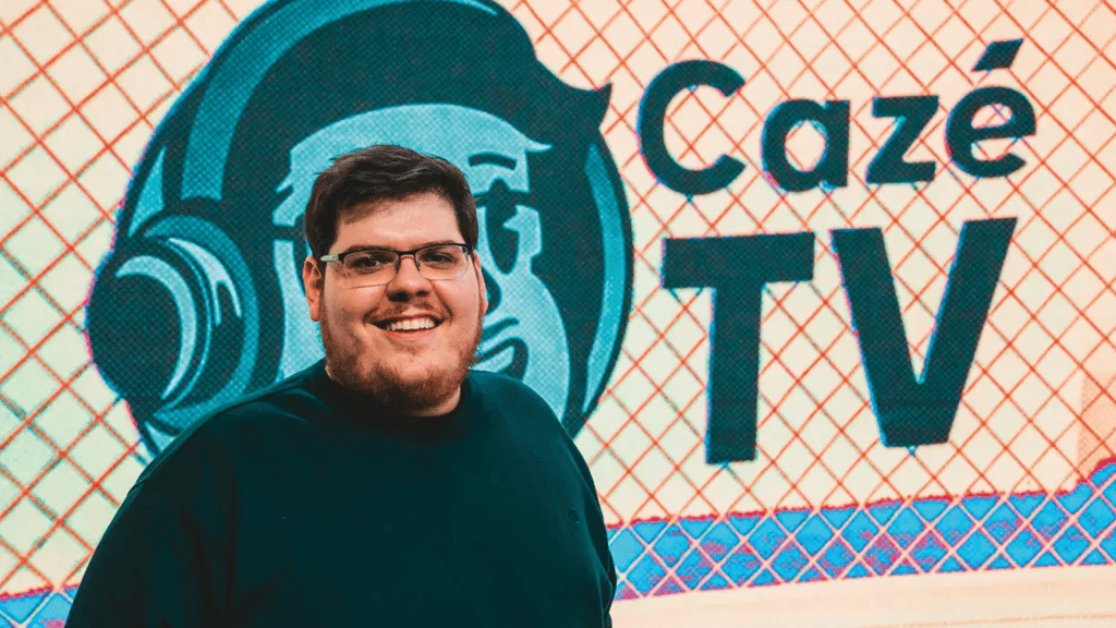 Cazé, the internet phenomenon who changed the way football is watched in Brazil and has now arrived in Portugal