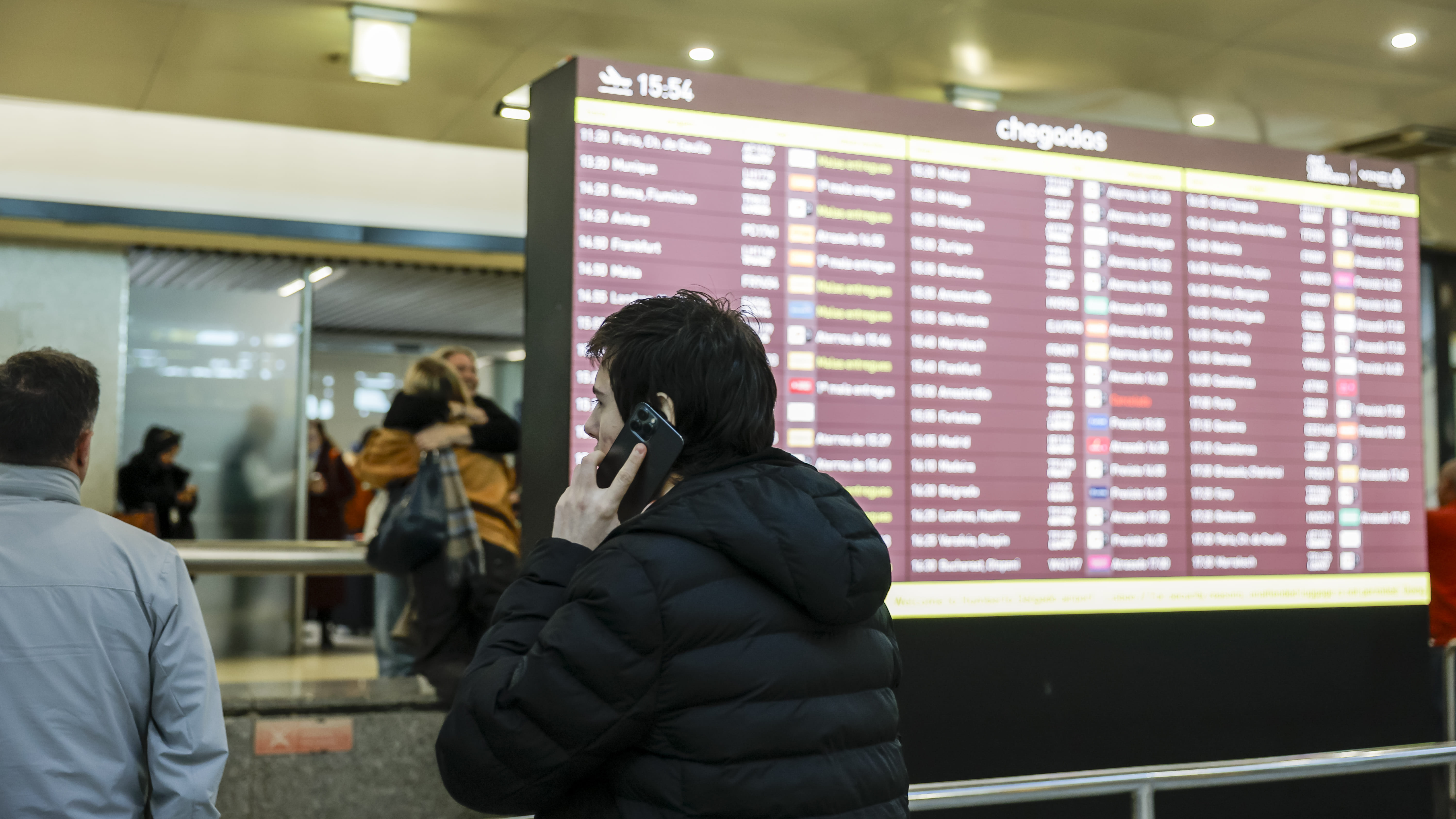 Lawyer reports airport deportation cases linked to residency application delays