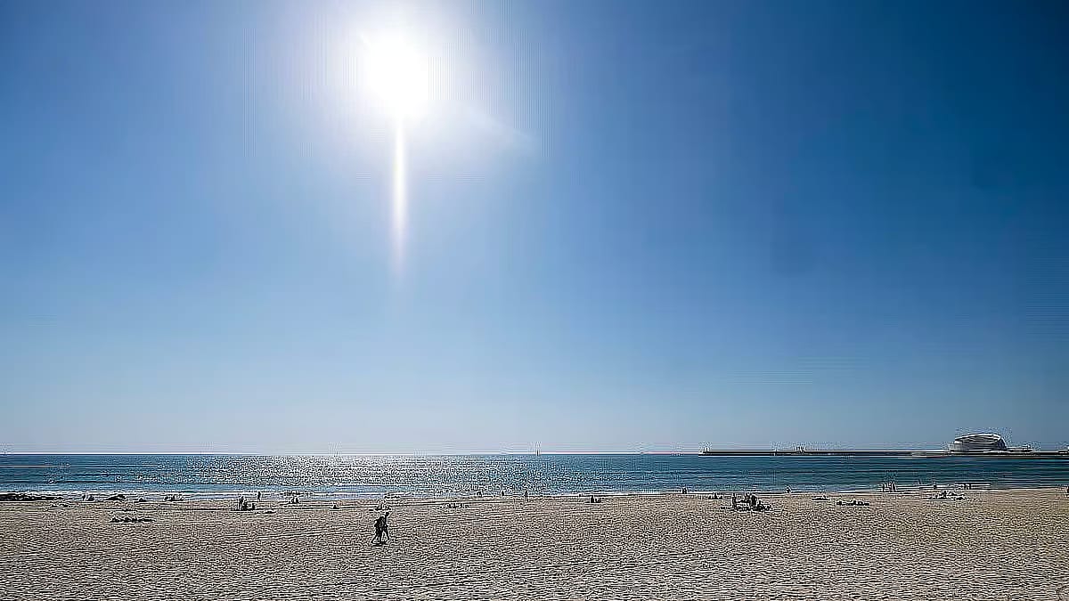 Temperatures up to 30°C. Mainland Portugal and Madeira at high risk of ultraviolet radiation exposure