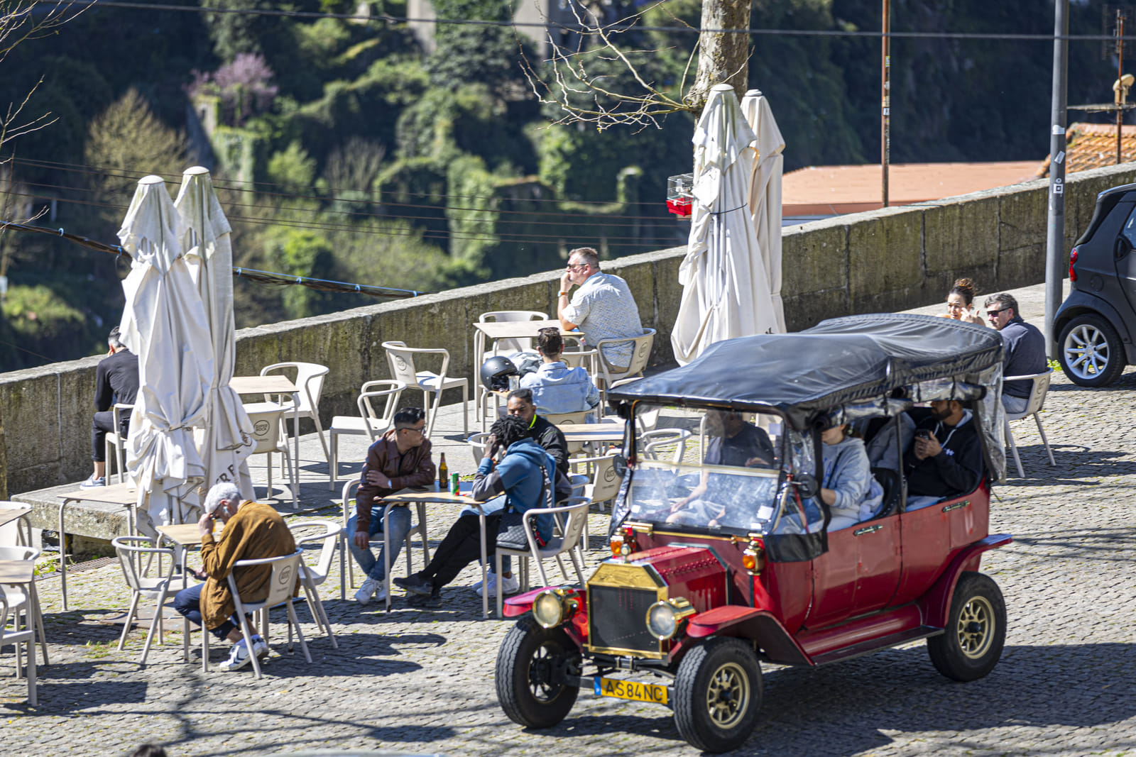Turismo de Portugal opens training vacancies for immigrants with a stipend