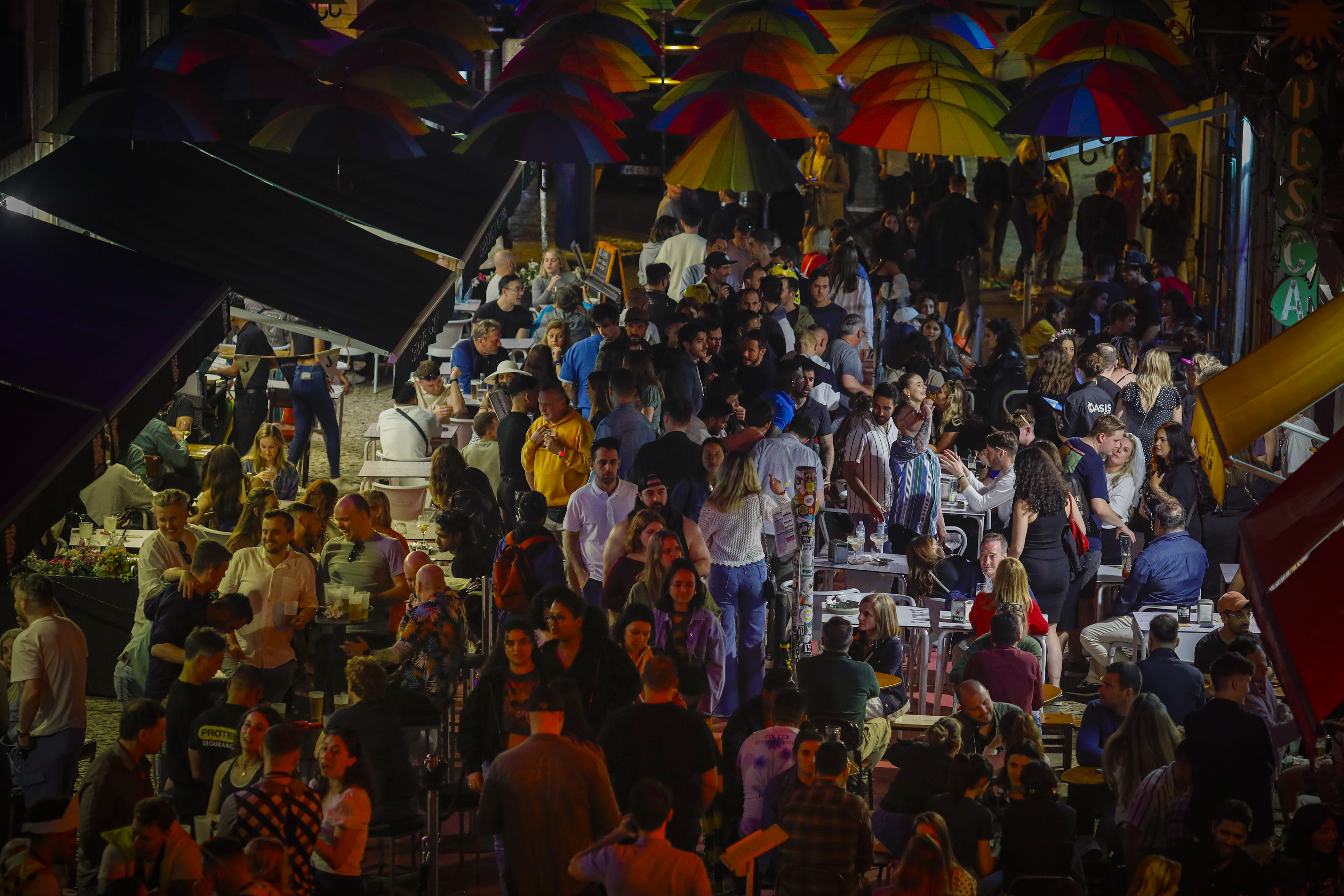 Lisbon: One violation every two days for selling alcoholic drinks for street consumption