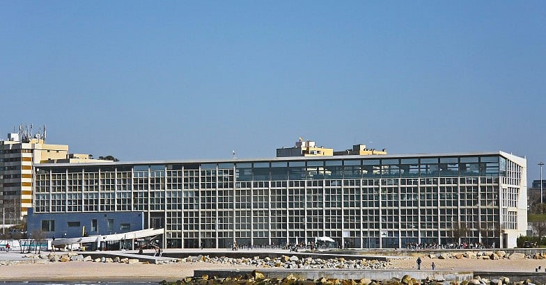 Edifício Transparente in Porto to be partially demolished, confirms Environment Minister