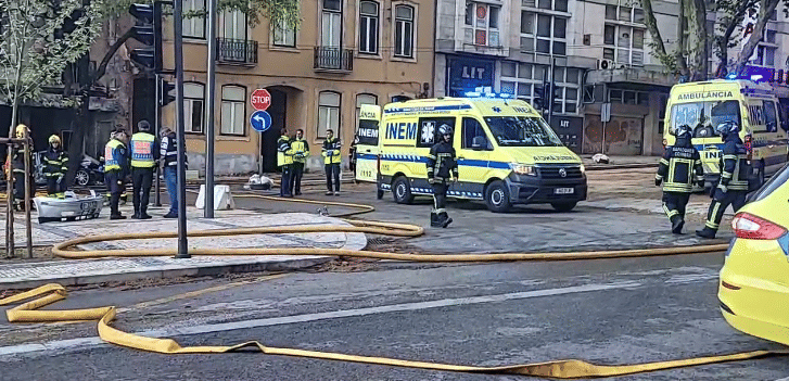Car crash in Coimbra city centre leaves at least two dead