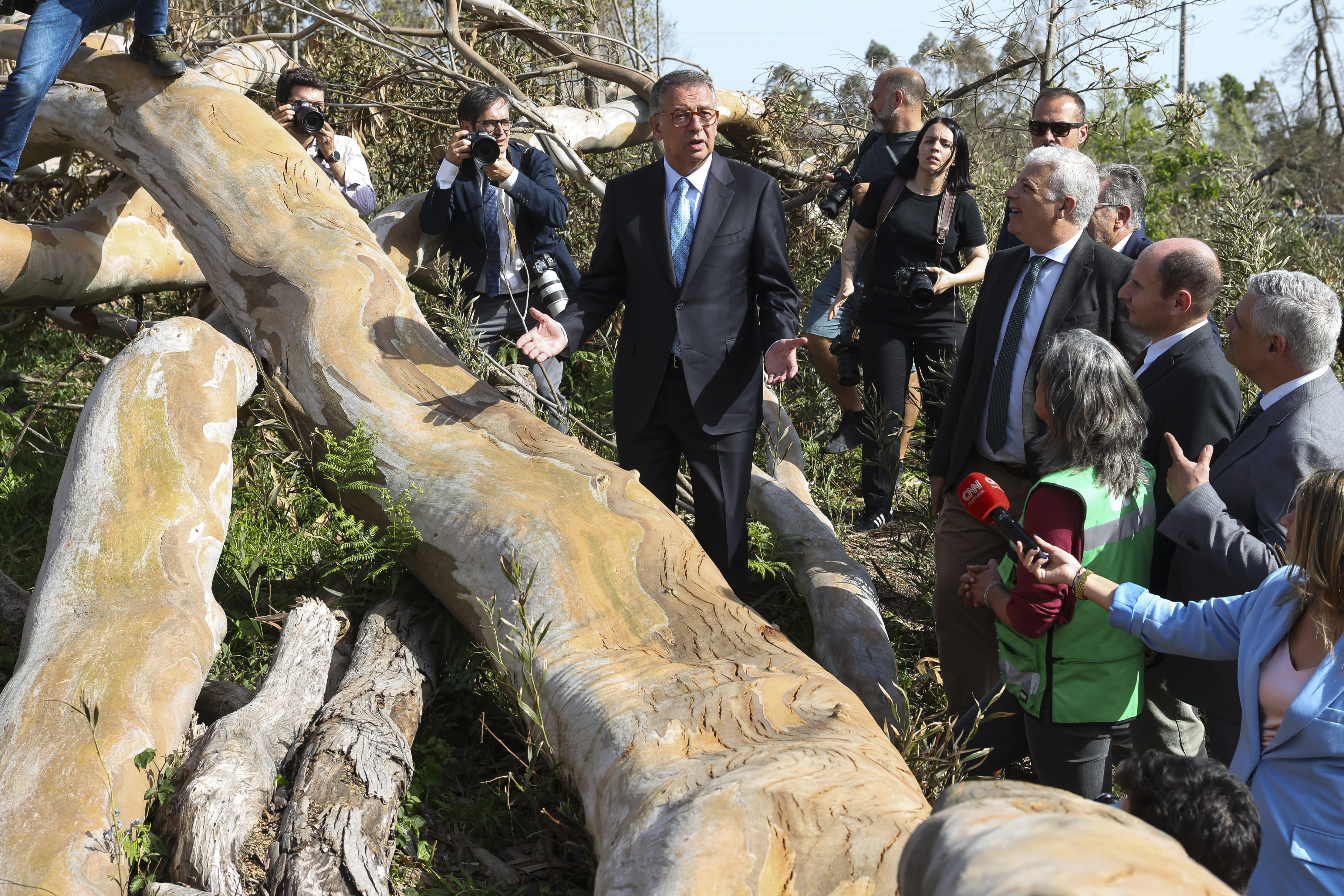 Seguro promises oversight in the reconstruction of areas affected by bad weather. "Things cannot remain the same"