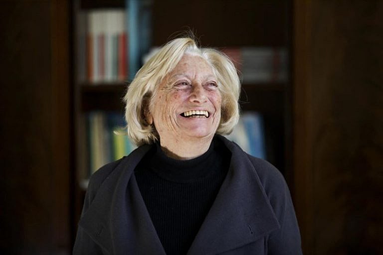 Maria Emília Brederode dos Santos has died