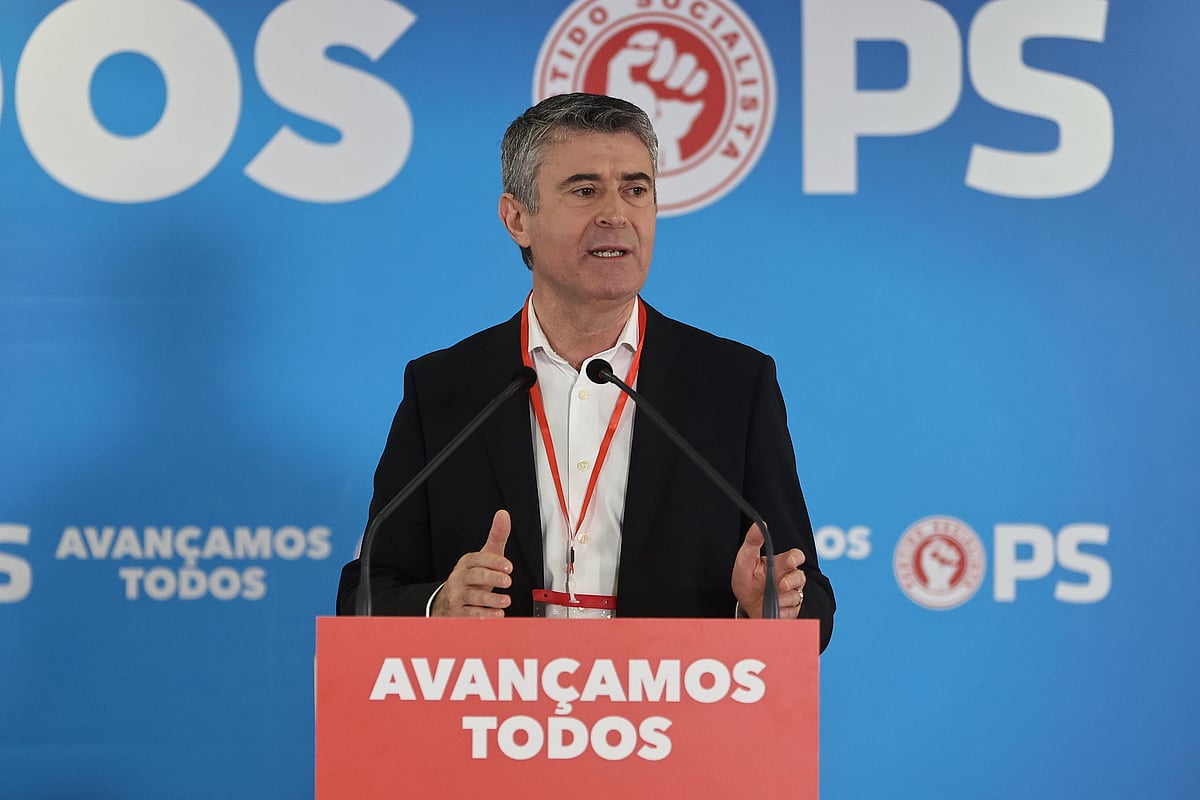 Carneiro claims PS victory on labour reform and PSU, asks Montenegro to “take his head out of the sand”