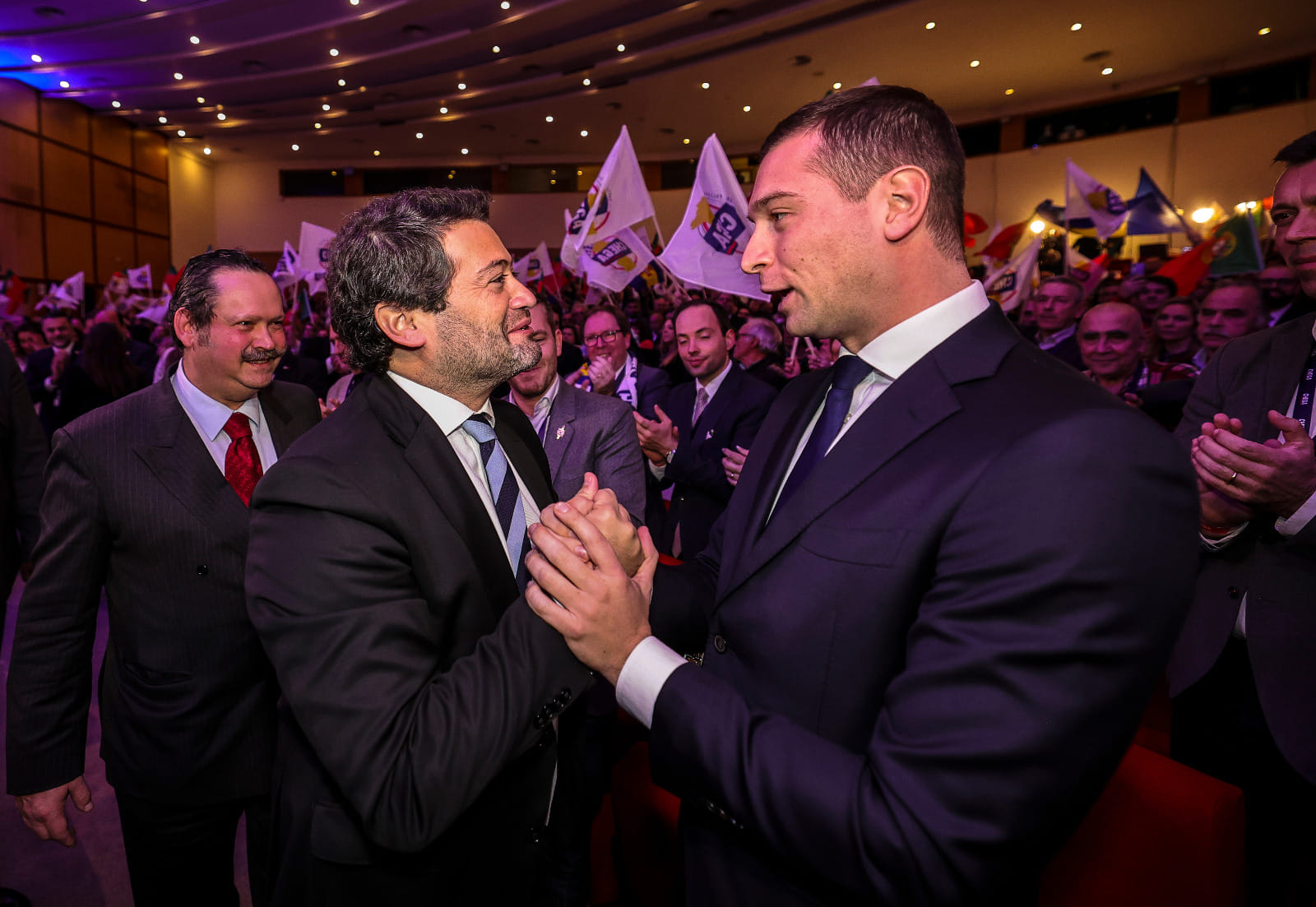 Energy sovereignty brings Patriots to Porto and unites Ventura with Bardella