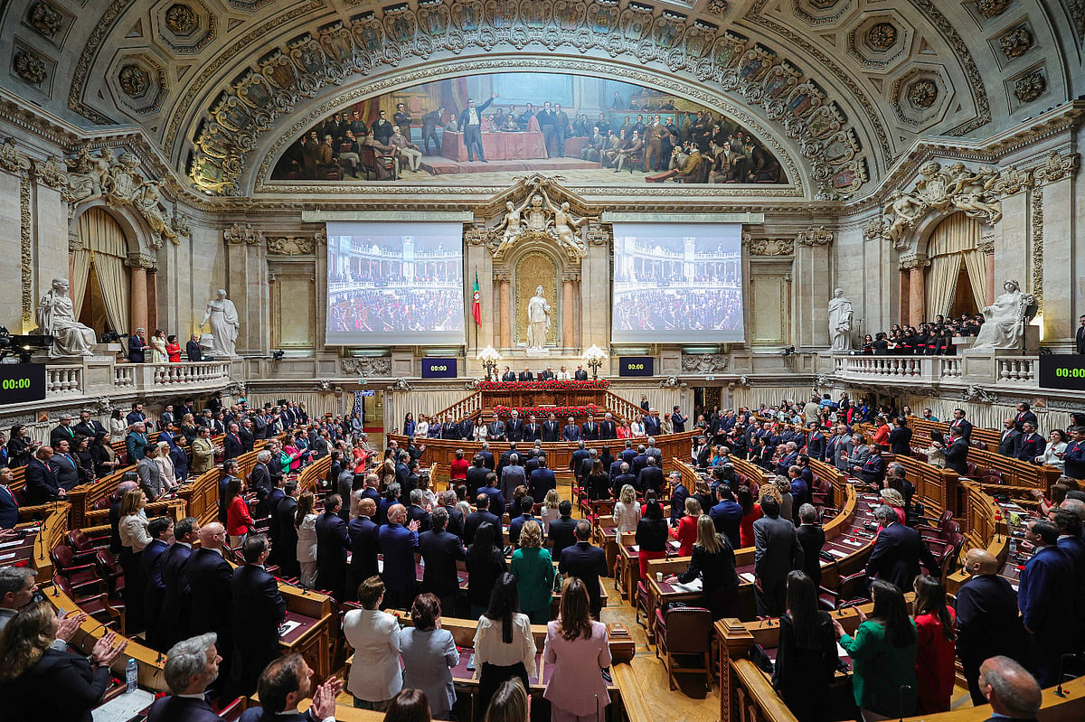 Solemn session of April 25th promises a morning of ideological combat in São Bento