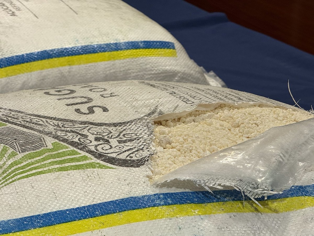 PJ seizes one tonne of cocaine hidden in sugar bags inside shipping containers