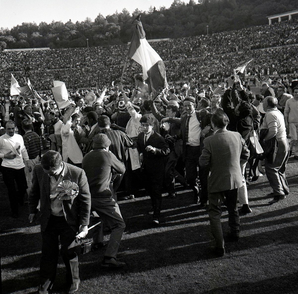 Arquivo dn 1967. A vitória no jamor que imortalizou os “leões de lisboa” 2026 452040his6490 arquivo dn é, ainda hoje, a mais gloriosa conquista internacional do celtic de glasgow e objeto de romarias anuais de adeptos... Iustitia. Bg 1967. A vitória no jamor que imortalizou os “leões de lisboa” 2026 2026-05-03 15:02:29 justiça - iustitia. Bg arquivo dn