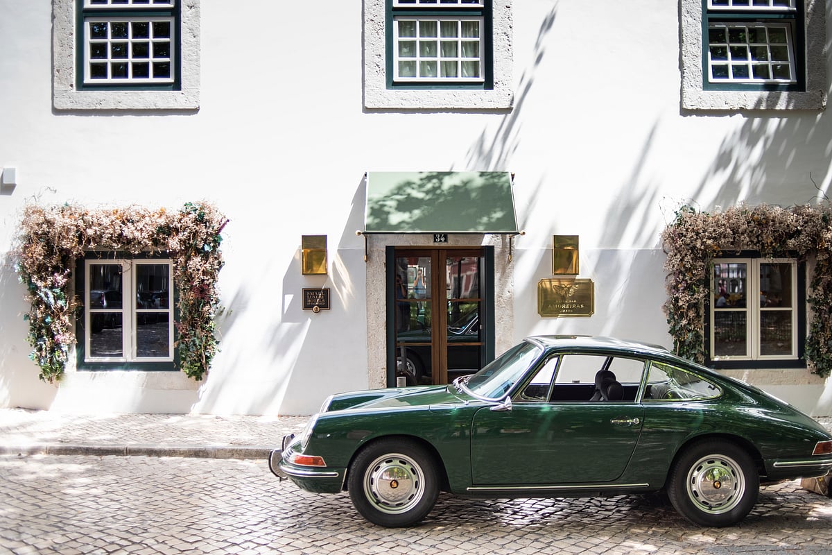 Hotel das Amoreiras: An English tea in a Portuguese garden