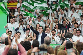 Alberto núñez feijóo espanha: pp à beira da maioria absoluta na andaluzia 2026 alberto núñez feijóo não é apenas uma, são seis as sondagens que preveem uma maioria absoluta para o partido popular (pp) e juanma moreno... Iustitia. Bg espanha: pp à beira da maioria absoluta na andaluzia 2026 2026-05-11 17:19:36 юстиция alberto núñez feijóo