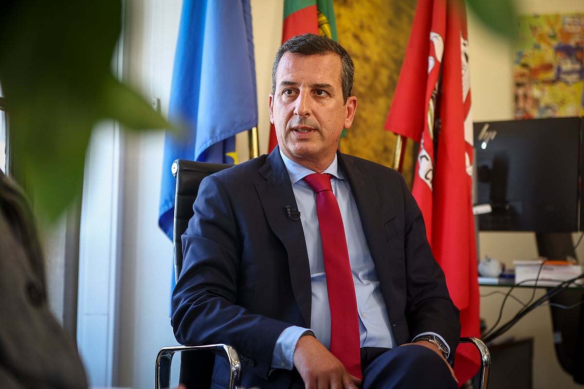 Ad - psd-cds nuno piteira lopes: "a minha obrigação é escolher os melhores para trabalharem a bem de cascais" 2026 06052026 paulo spranger560606 ad - psd-cds em que é que os objetivos que apresentou ao candidatar-se à câmara de cascais ficaram mais fáceis com a entrada do... Iustitia. Bg nuno piteira lopes: "a minha obrigação é escolher os melhores para trabalharem a bem de cascais" 2026 2026-05-11 08:42:29 justiça - iustitia. Bg ad - psd-cds